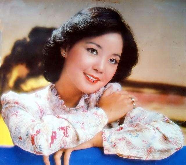 娱乐吃瓜君邓丽君小说